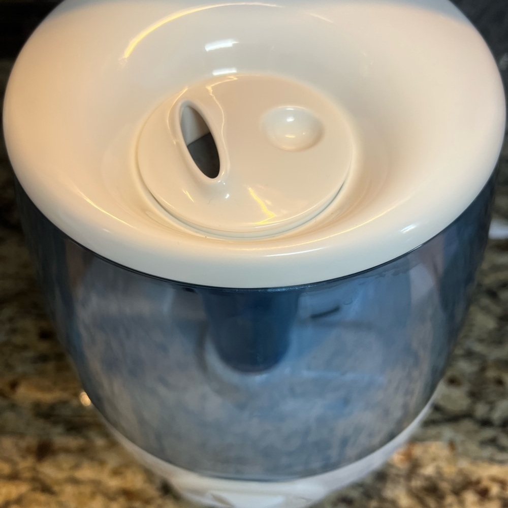 Vicks Humidifier - Picture 2 of 7
